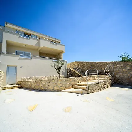 Perla Apartament *